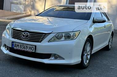 Седан Toyota Camry 2012 в Кам'янському