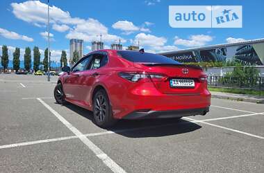 Седан Toyota Camry 2021 в Киеве