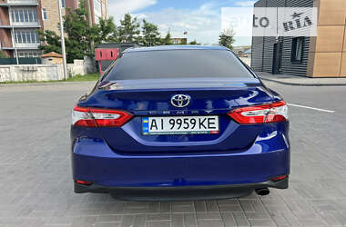 Седан Toyota Camry 2019 в Києві