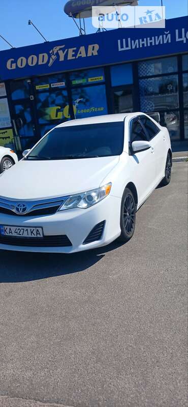 Toyota Camry 2014