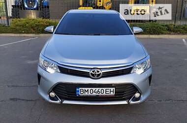 Седан Toyota Camry 2016 в Сумах