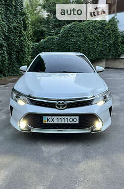 Седан Toyota Camry 2015 в Харкові