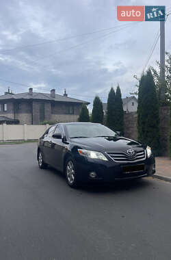 Седан Toyota Camry 2011 в Киеве