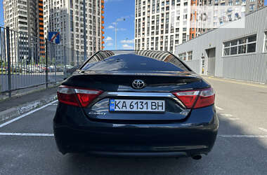 Седан Toyota Camry 2016 в Києві