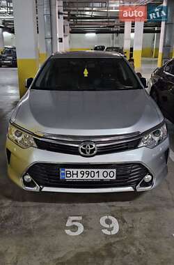 Седан Toyota Camry 2016 в Одессе