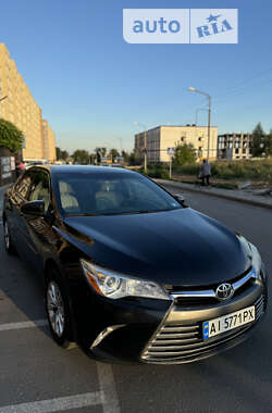 Седан Toyota Camry 2015 в Киеве