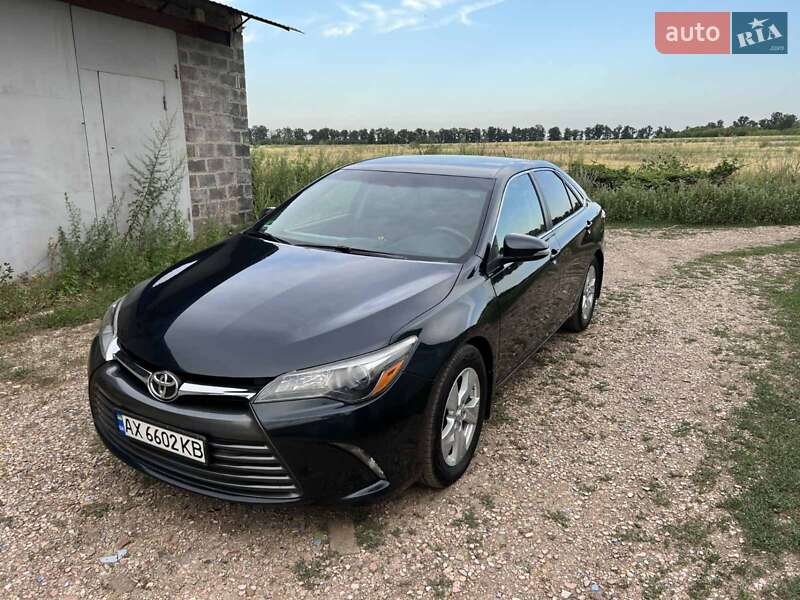 Седан Toyota Camry 2014 в Харкові