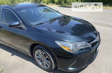 Седан Toyota Camry 2015 в Гайвороне