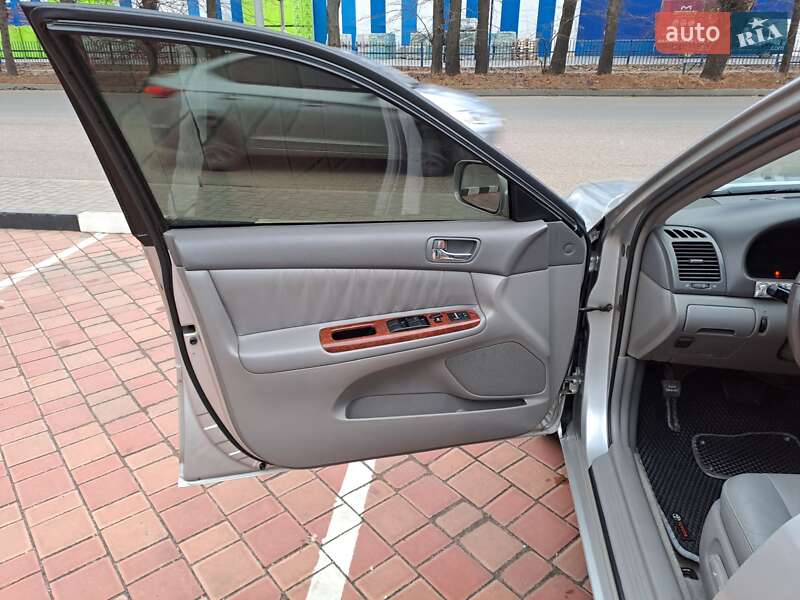 Седан Toyota Camry 2005 в Одессе