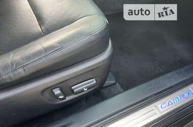 Седан Toyota Camry 2013 в 