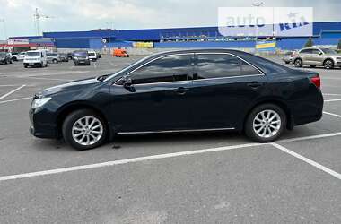 Седан Toyota Camry 2012 в Виннице