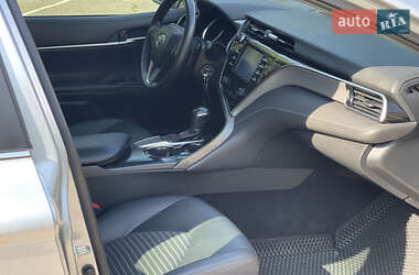 Седан Toyota Camry 2017 в 