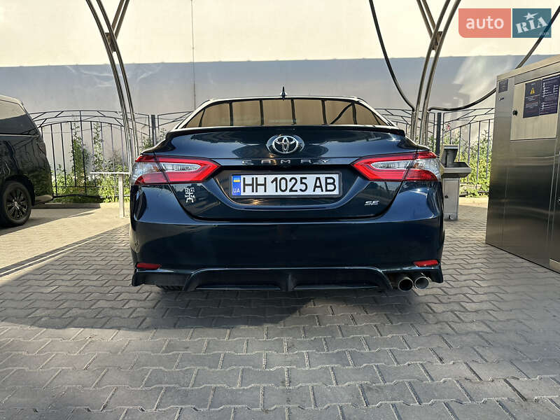 Седан Toyota Camry 2019 в Одесі