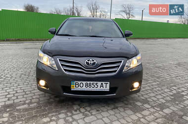 Седан Toyota Camry 2011 в Козове