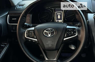 Седан Toyota Camry 2014 в Днепре