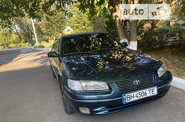 Седан Toyota Camry 1998 в Одессе