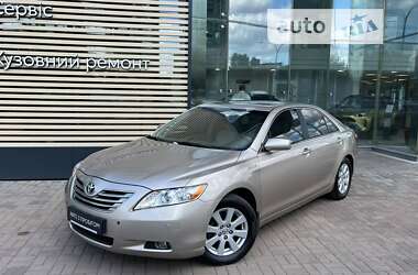 Седан Toyota Camry 2009 в Киеве