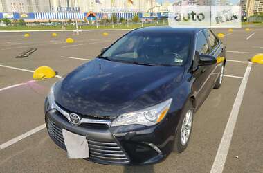 Седан Toyota Camry 2015 в Києві