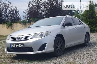 Седан Toyota Camry 2014 в Луцьку