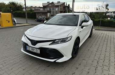 Седан Toyota Camry 2019 в Черновцах