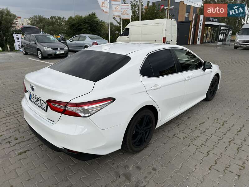 Седан Toyota Camry 2019 в Черновцах
