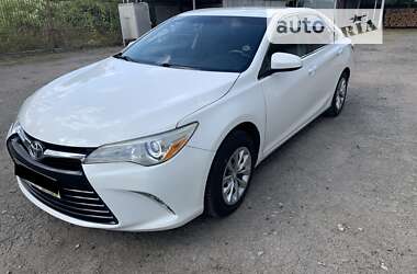 Седан Toyota Camry 2015 в Житомире