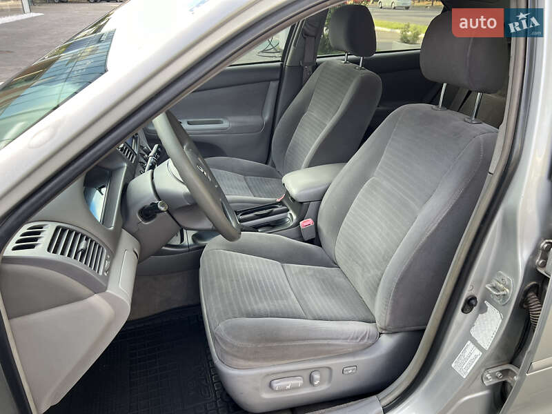 Седан Toyota Camry 2001 в Одесі