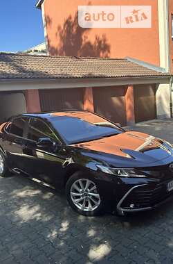 Седан Toyota Camry 2021 в Киеве