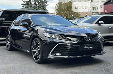 Седан Toyota Camry 2021 в Киеве