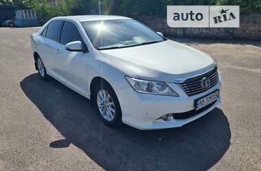 Седан Toyota Camry 2012 в Тульчині