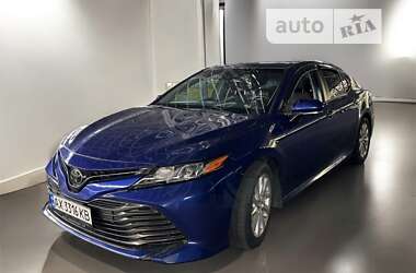 Седан Toyota Camry 2018 в Харкові