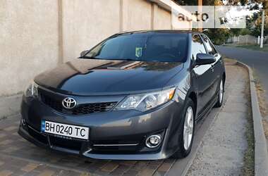 Седан Toyota Camry 2013 в Белгороде-Днестровском