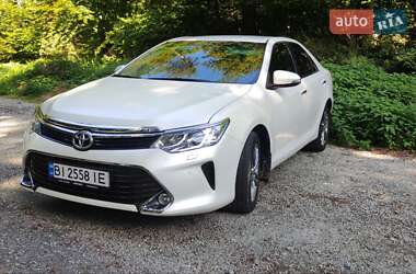 Седан Toyota Camry 2015 в Полтаві