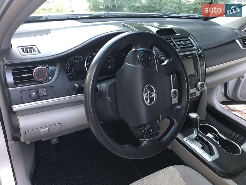 Седан Toyota Camry 2011 в Каменец-Подольском фото 16 Седан Toyota Camry 2011 в Каменец-Подольском