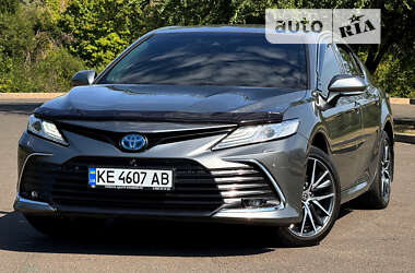 Седан Toyota Camry 2022 в Кривому Розі