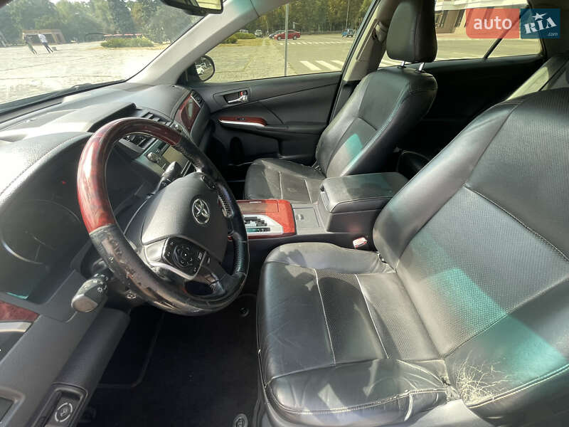 Седан Toyota Camry 2012 в Кременчуці