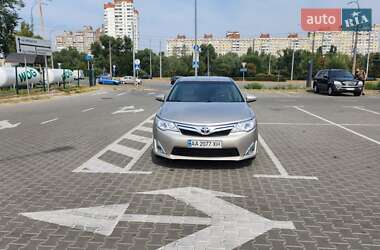 Седан Toyota Camry 2014 в 
