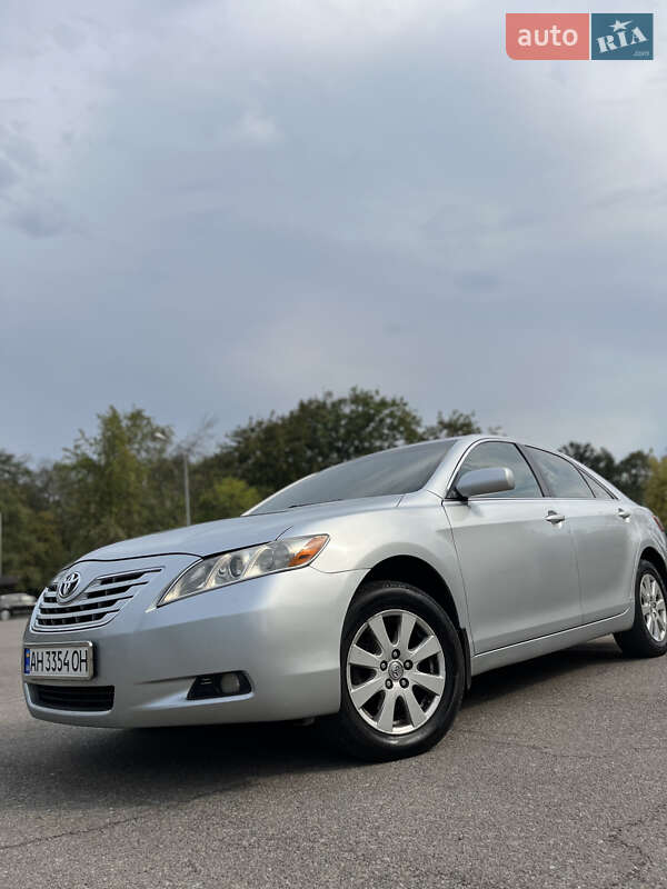 Седан Toyota Camry 2006 в Краматорске