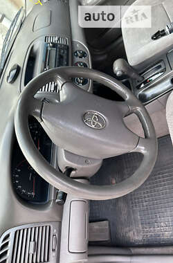 Седан Toyota Camry 2002 в 