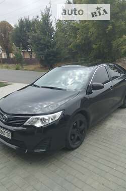 Седан Toyota Camry 2015 в Дніпрі