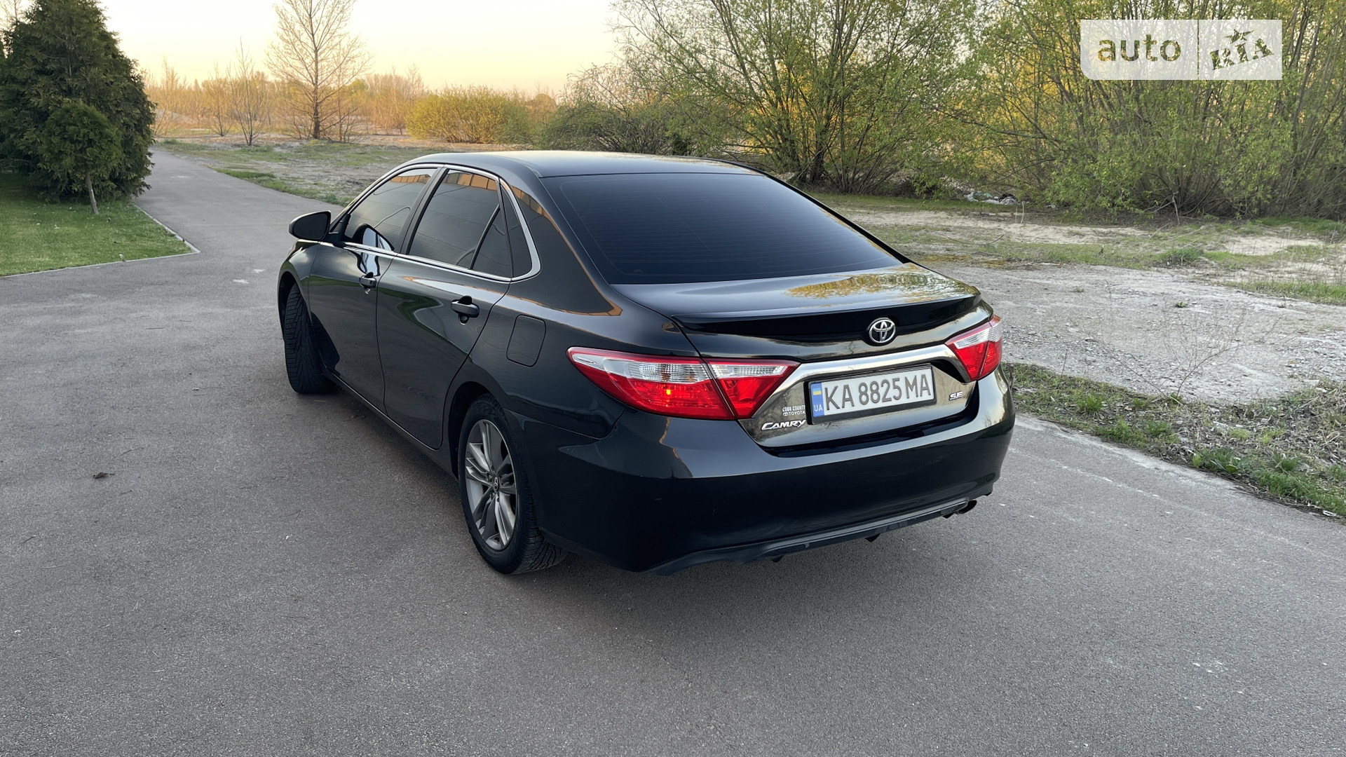 2017 Toyota Camry - мініатюра 2