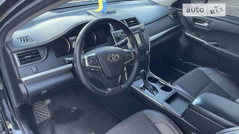 Седан Toyota Camry 2017 в Переяславі