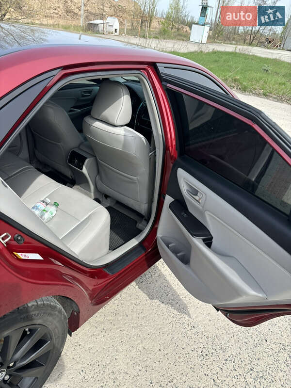 Седан Toyota Camry 2016 в Броварах