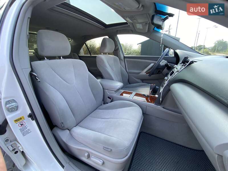 Седан Toyota Camry 2010 в Львове фото 15 Седан Toyota Camry 2010 в Львове