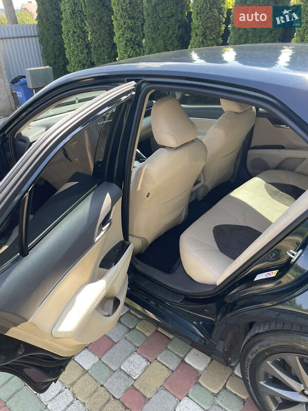 Седан Toyota Camry 2018 в Ужгороде фото 4 Седан Toyota Camry 2018 в Ужгороде