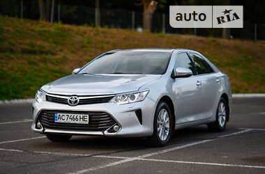 Седан Toyota Camry 2016 в Луцке