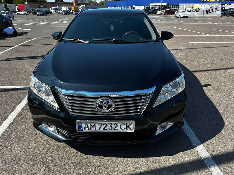 Седан Toyota Camry 2012 в Житомирі