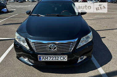 Седан Toyota Camry 2012 в Житомирі