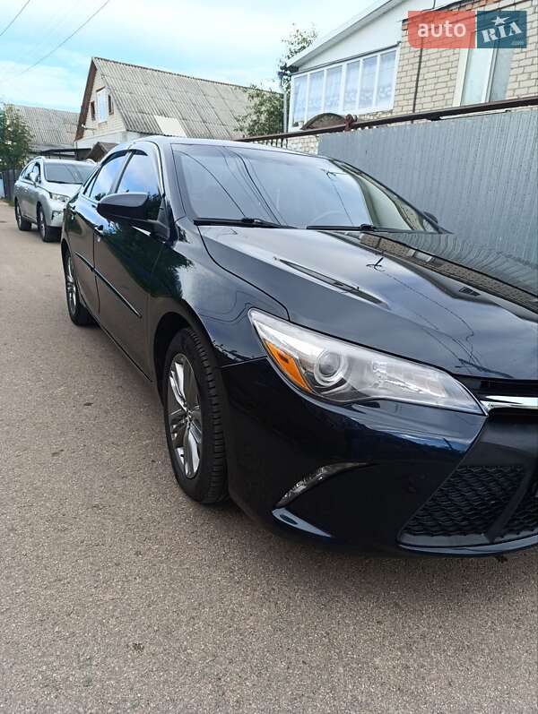 Седан Toyota Camry 2017 в Житомирі