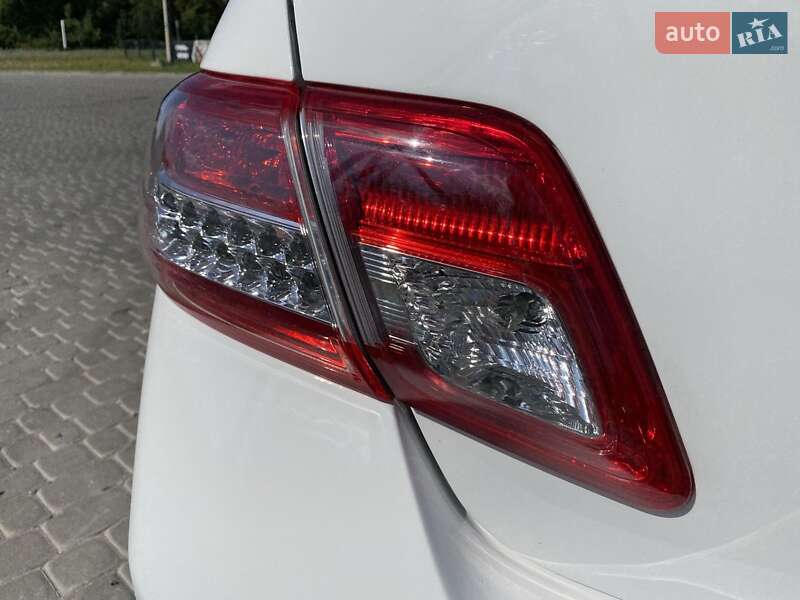 Седан Toyota Camry 2010 в Львове фото 36 Седан Toyota Camry 2010 в Львове